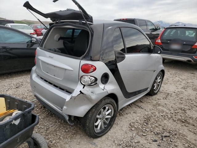 Photo 3 from auction – 2014 SMART FORTWO PUR with VIN WMEEJ3BA4EK745650