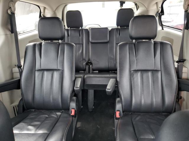 Photo 10 from auction – 2015 CHRYSLER TOWN & COU with VIN 2C4RC1BG5FR565132