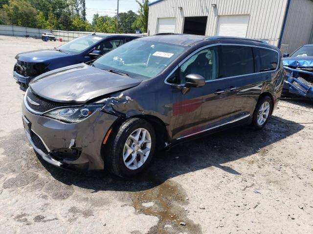 CHRYSLER PACIFICA T 2017 with VIN 2C4RC1EG2HR530806 - Photo from auction
