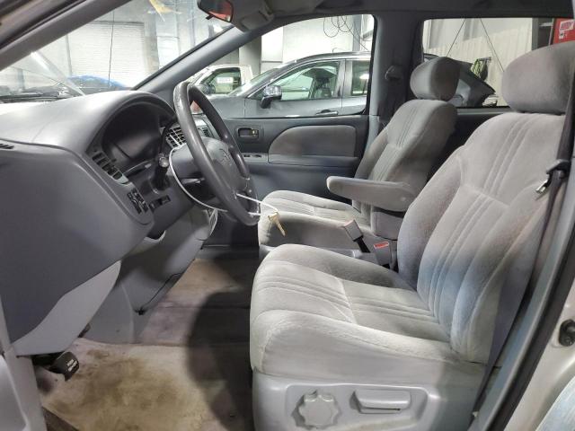 Photo 7 from auction – 2002 TOYOTA SIENNA CE with VIN 4T3ZF19C32U466948