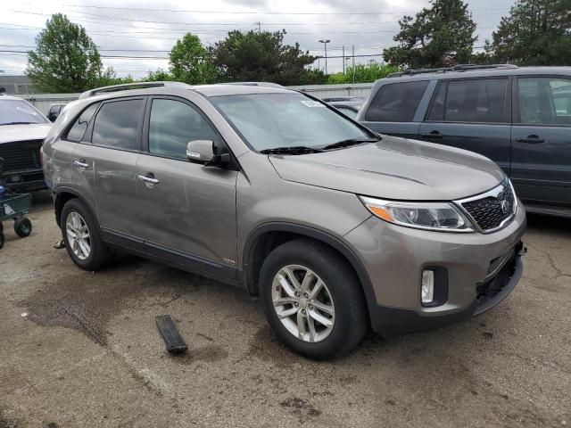 Photo 4 from auction – 2015 KIA SORENTO LX with VIN 5XYKTCA63FG652618