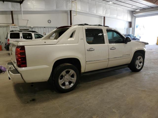 Photo 3 from auction – 2011 CHEVROLET AVALANCHE with VIN 3GNTKGE36BG394497