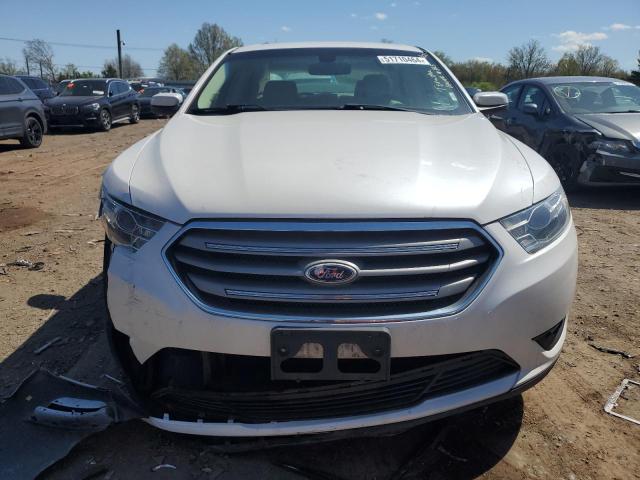 Photo 5 from auction – 2015 FORD TAURUS SEL with VIN 1FAHP2E88FG150968