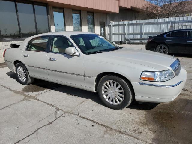 Photo 4 from auction – 2004 LINCOLN TOWN CAR E with VIN 1LNHM81W94Y648223