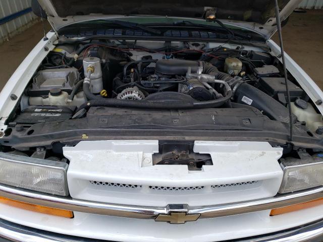 Photo 12 from auction – 2001 CHEVROLET BLAZER with VIN 1GNDT13W812168660