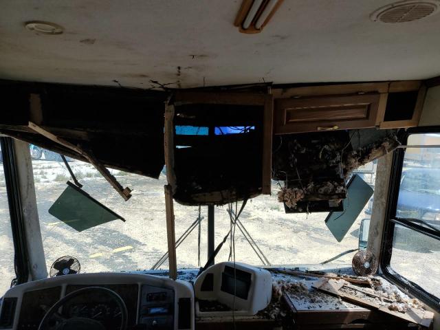 Photo 9 from auction – 1997 COACH MOTOR HOME with VIN 3FCMF53G4VJA25981