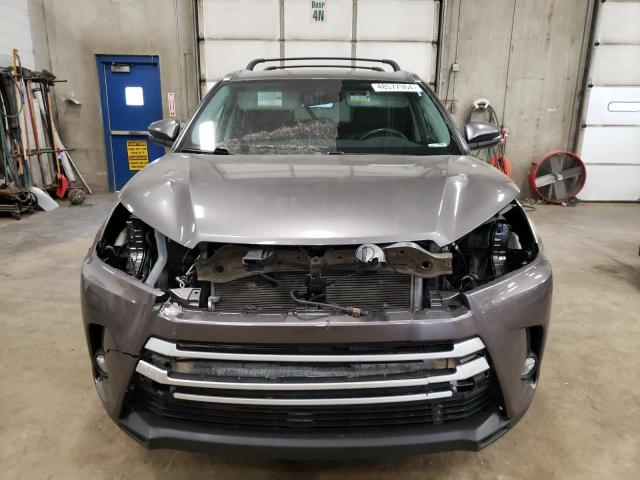 Фото 5 с аукциона – 2018 TOYOTA HIGHLANDER с VIN 5TDJZRFH6JS897285