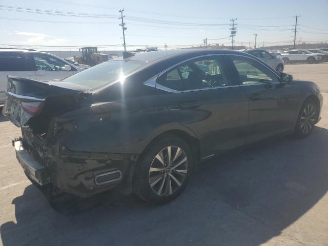 Photo 3 from auction – 2019 LEXUS ES 300H with VIN JTHB21B12K2022764