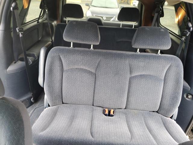 Photo 10 from auction – 2001 CHRYSLER TOWN & COU with VIN 2C8GP44321R215908