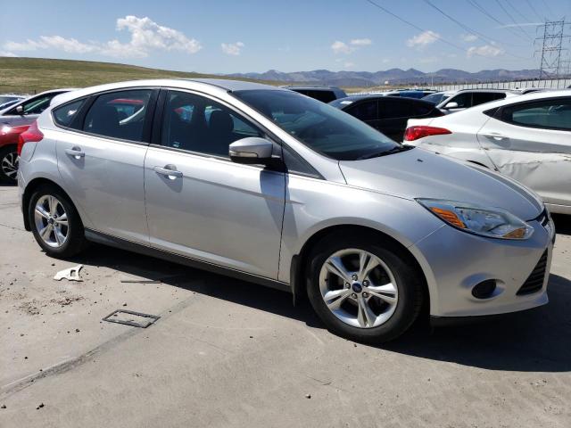 Foto 4 de la subasta – 2014 FORD FOCUS SE con VIN 1FADP3K27EL110326