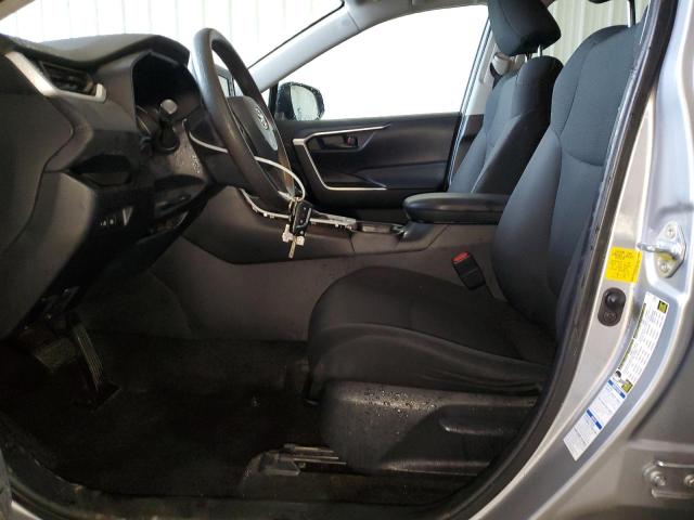 Photo 7 from auction – 2020 TOYOTA RAV4 LE with VIN 2T3F1RFV3LW137903