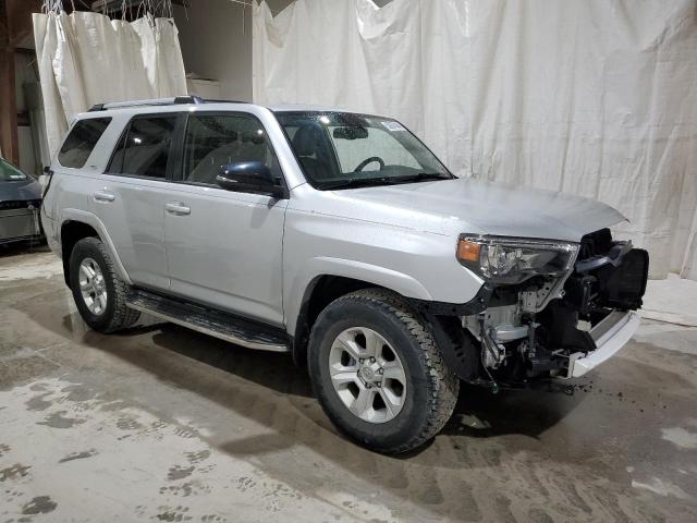Photo 4 from auction – 2019 TOYOTA 4RUNNER SR with VIN JTEZU5JR4K5210110