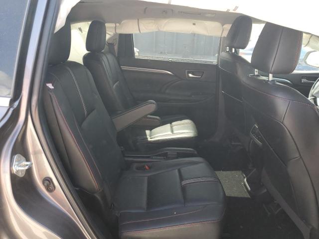 Photo 11 from auction – 2019 TOYOTA HIGHLANDER with VIN 5TDJZRFH0KS621590