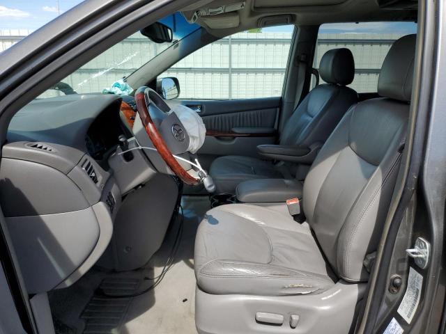 Photo 7 from auction – 2004 TOYOTA SIENNA XLE with VIN 5TDBA22C84S021867