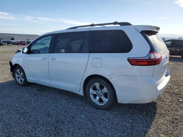 Photo 2 from auction – 2016 TOYOTA SIENNA LE with VIN 5TDKK3DC7GS703157