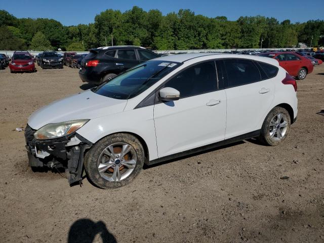 FORD FOCUS SE 2014 with VIN 1FADP3K21EL368146 - Photo from auction