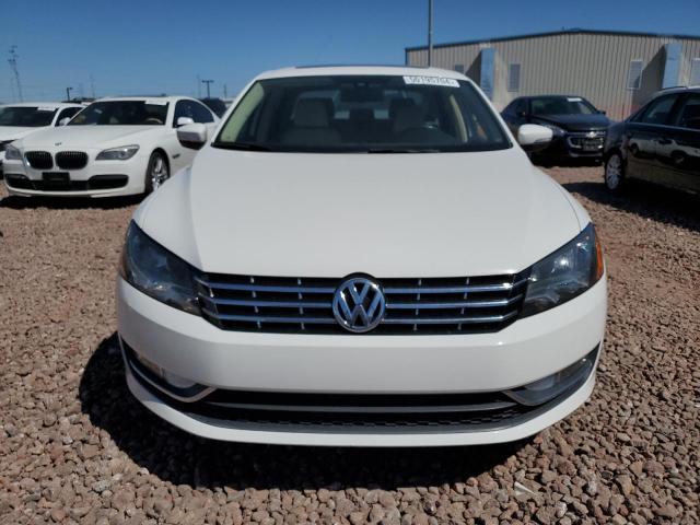 Photo 5 from auction – 2015 VOLKSWAGEN PASSAT SEL with VIN 1VWCV7A32FC088294