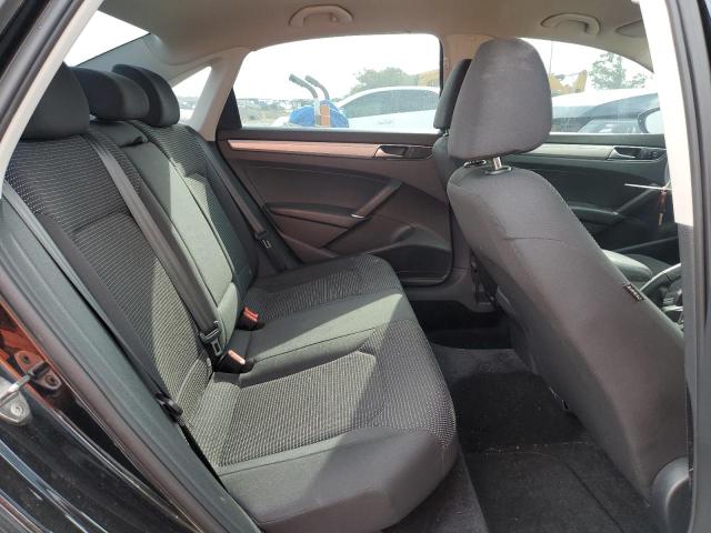 Photo 10 from auction – 2016 VOLKSWAGEN PASSAT S with VIN 1VWAT7A31GC004366