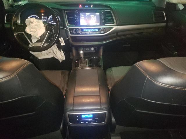 Photo 8 from auction – 2017 TOYOTA HIGHLANDER with VIN 5TDZZRFH8HS205542