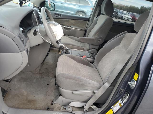 Photo 7 from auction – 2010 TOYOTA SIENNA CE with VIN 5TDKK4CC0AS340781