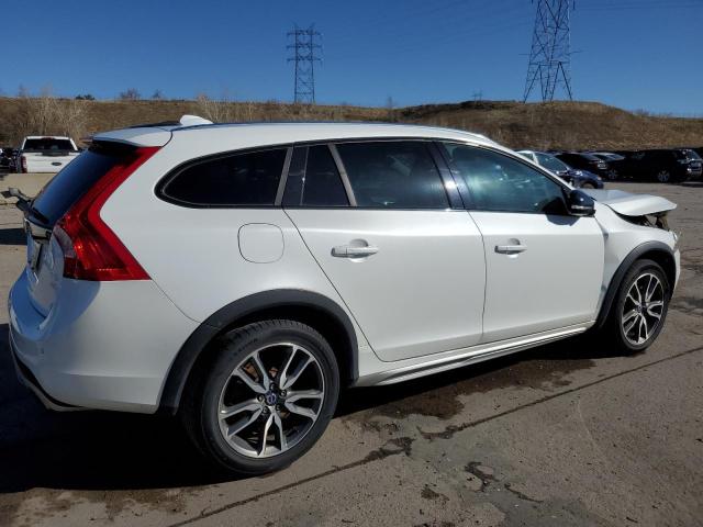 Photo 3 from auction – 2015 VOLVO V60 CROSS with VIN YV4612HK6F1001467