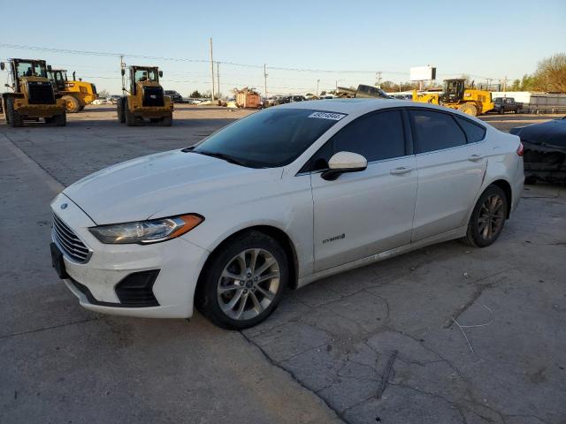 FORD FUSION SE 2019 with VIN 3FA6P0LU5KR197325 - Photo from auction
