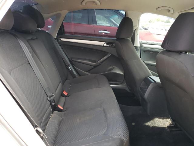 Photo 10 from auction – 2014 VOLKSWAGEN PASSAT S with VIN 1VWAS7A36EC025939