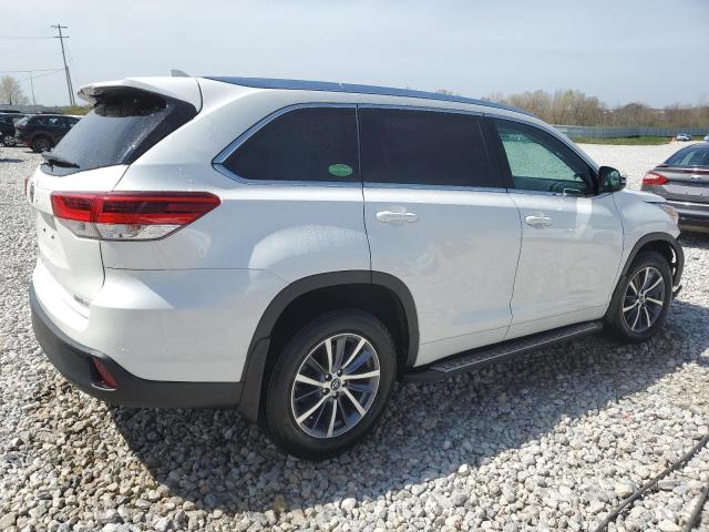 Zdjęcie 3 z aukcji – 2018 TOYOTA HIGHLANDER z VIN 5TDJZRFH8JS555515