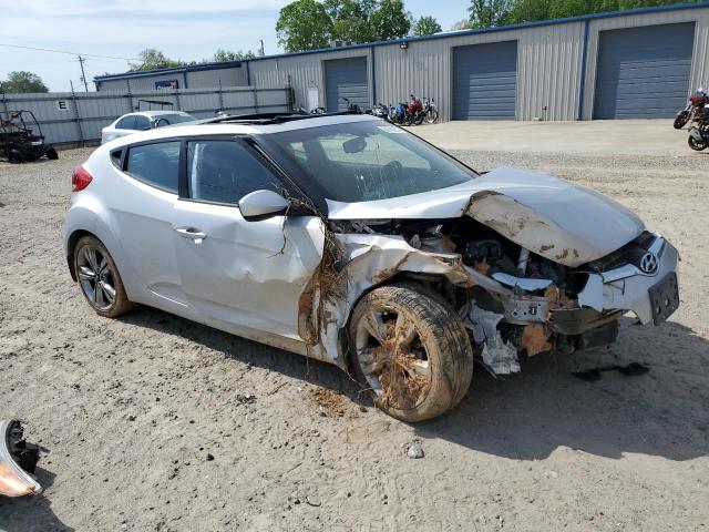 Photo 4 from auction – 2016 HYUNDAI VELOSTER with VIN KMHTC6AD4GU303581