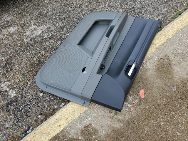 Photo 12 from auction – 2005 CHRYSLER 300 with VIN 2C3JA43R15H168174