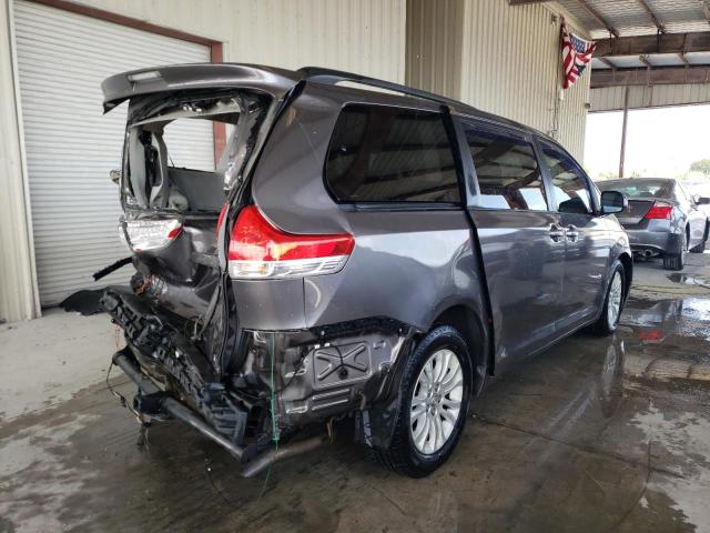 Photo 3 from auction – 2012 TOYOTA SIENNA XLE with VIN 5TDYK3DC2CS181560