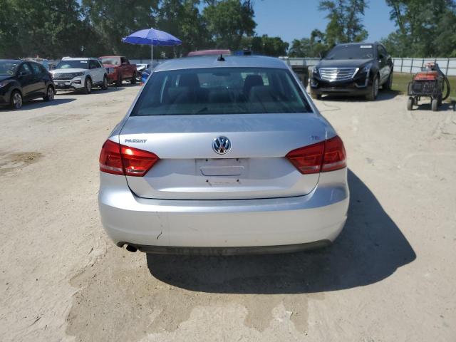 Photo 6 from auction – 2015 VOLKSWAGEN PASSAT S with VIN 1VWAT7A38FC037041