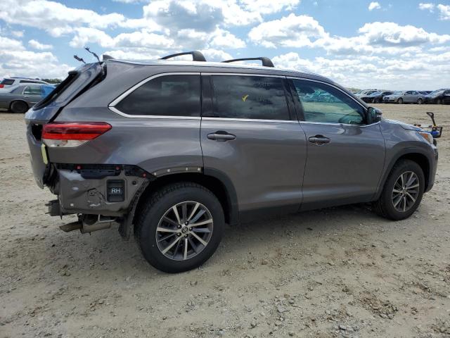 Photo 3 from auction – 2019 TOYOTA HIGHLANDER with VIN 5TDKZRFH3KS356698