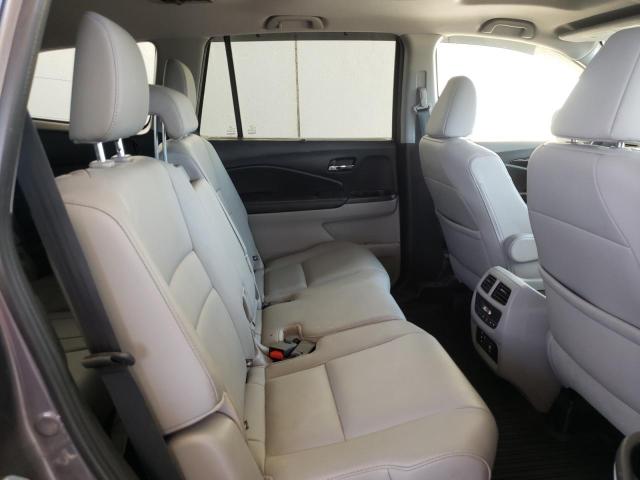 Photo 11 from auction – 2017 HONDA PILOT TOUR with VIN 5FNYF6H99HB059732