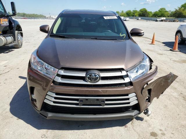 Photo 5 from auction – 2019 TOYOTA HIGHLANDER with VIN 5TDJZRFH3KS710957