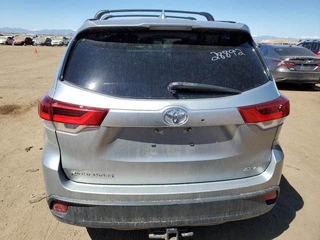 Photo 6 from auction – 2017 TOYOTA HIGHLANDER with VIN 5TDJZRFHXHS440795