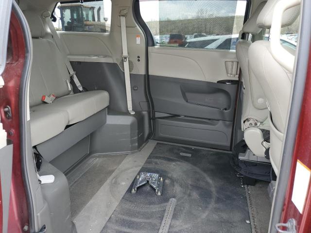 Photo 11 from auction – 2018 TOYOTA SIENNA XLE with VIN 5TDYZ3DC9JS920285
