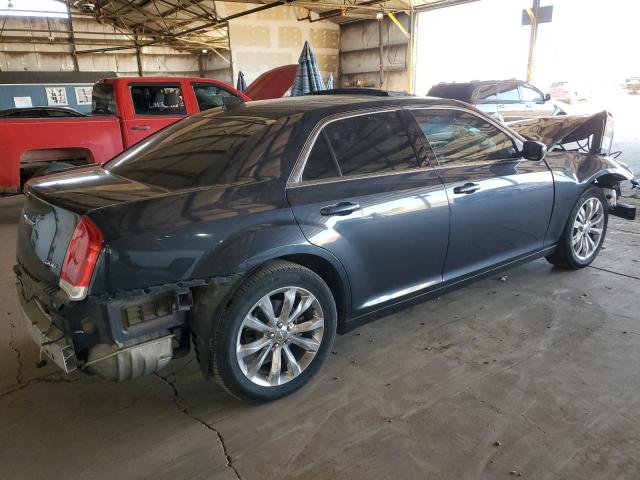 Photo 3 from auction – 2018 CHRYSLER 300 TOURIN with VIN 2C3CCARG2JH118031