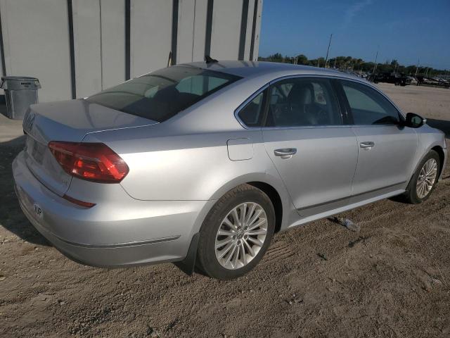 Photo 3 from auction – 2016 VOLKSWAGEN PASSAT SE with VIN 1VWBT7A32GC025196