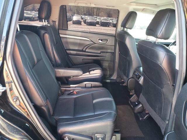 Photo 11 from auction – 2018 TOYOTA HIGHLANDER with VIN 5TDKZRFH3JS540733