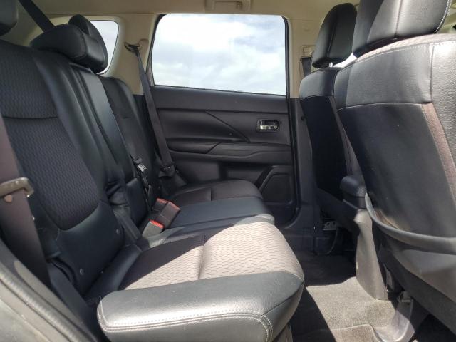 Photo 11 from auction – 2015 MITSUBISHI OUTLANDER with VIN JA4AD3A31FZ013518
