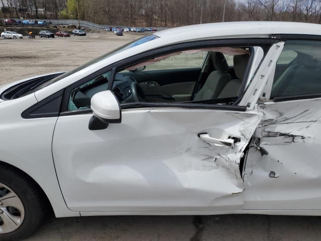 Photo 7 from auction – 2015 HONDA CIVIC LX with VIN 19XFB2F57FE054396