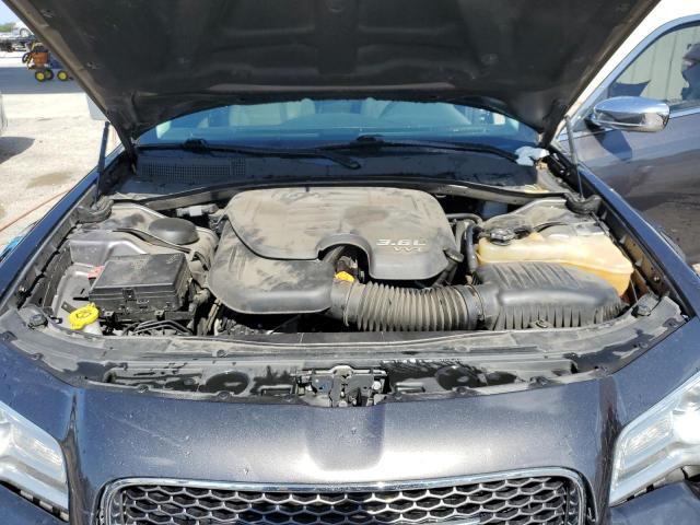 Photo 11 from auction – 2018 CHRYSLER 300 LIMITE with VIN 2C3CCAEG7JH136773