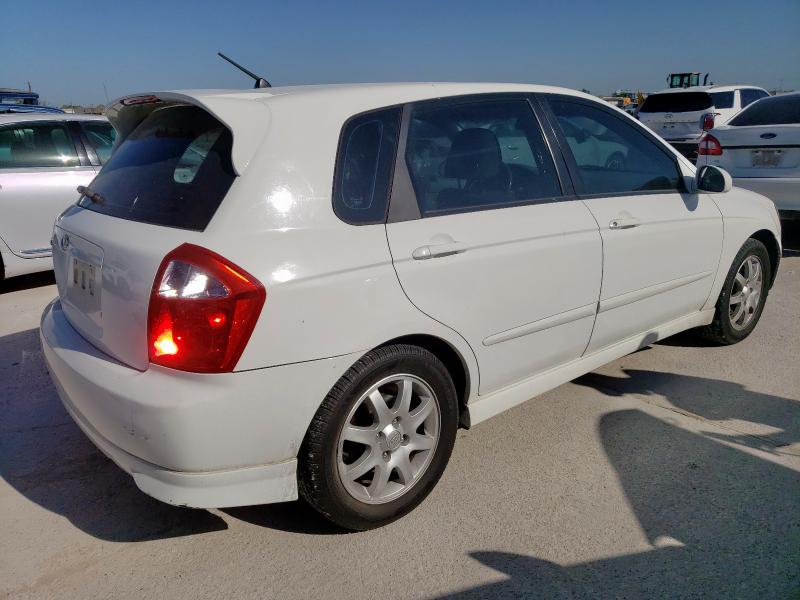 Photo 3 from auction – 2006 KIA SPECTRA5 with VIN KNAFE161465231316