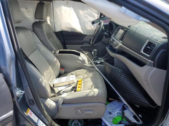 Photo 7 from auction – 2017 TOYOTA HIGHLANDER with VIN 5TDDZRFH1HS448264