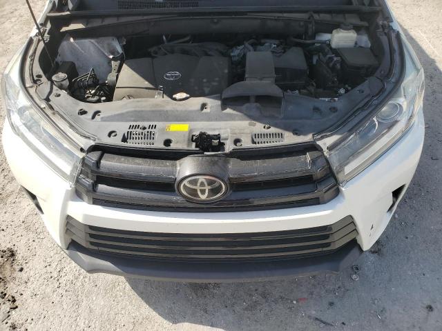 Photo 12 from auction – 2018 TOYOTA HIGHLANDER with VIN 5TDKZRFH7JS286248