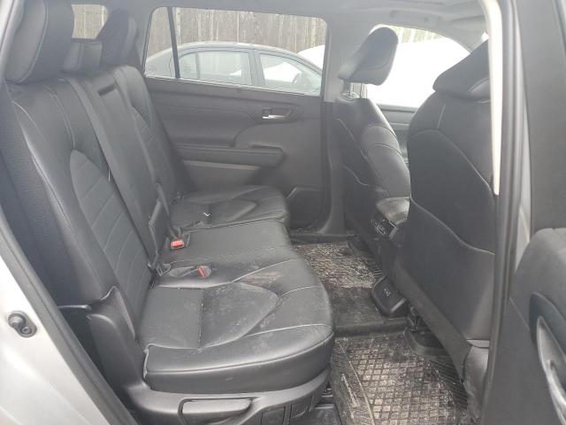 Photo 11 from auction – 2022 TOYOTA HIGHLANDER with VIN 5TDGZRBH0NS575330