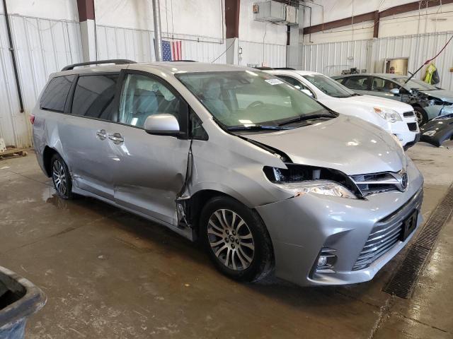 Photo 4 from auction – 2018 TOYOTA SIENNA XLE with VIN 5TDYZ3DC7JS910466