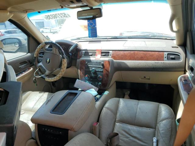 Photo 8 from auction – 2009 CHEVROLET SUBURBAN C with VIN 1GNFC26009R156205