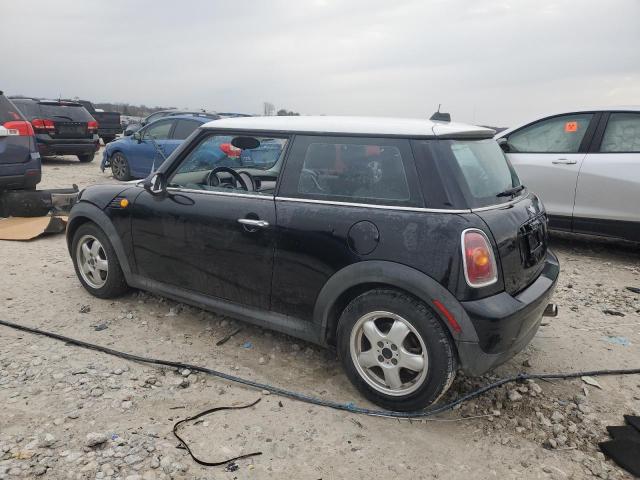Photo 2 from auction – 2010 MINI COOPER with VIN WMWMF3C59ATU77936